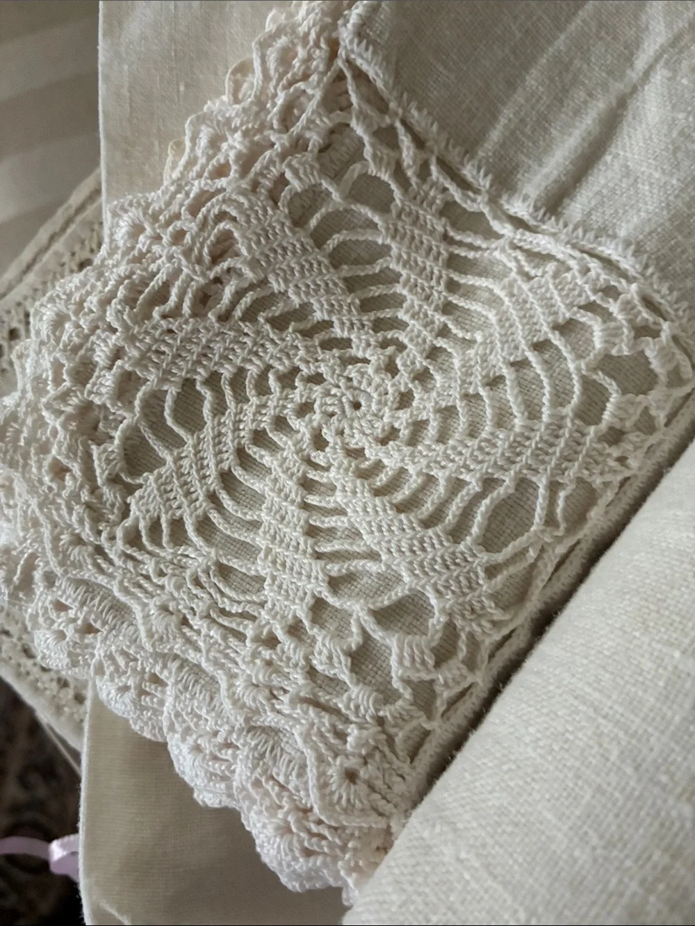 Vintage Linen & Crochet Lace Napkins - Cream